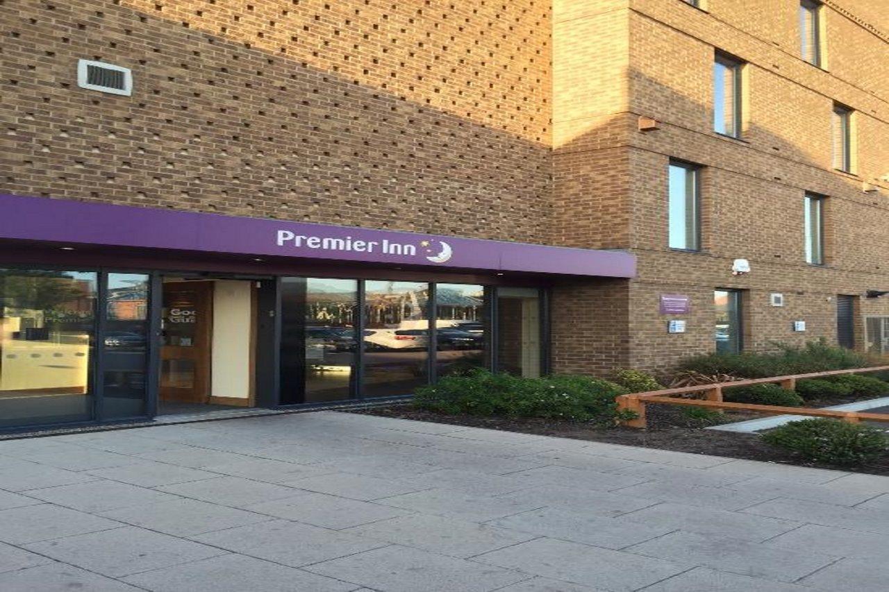 Premier Inn London Dagenham Esterno foto