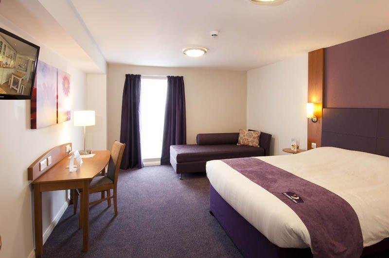 Premier Inn London Dagenham Esterno foto