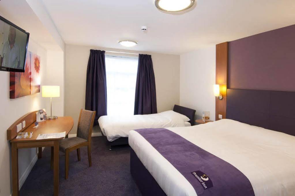 Premier Inn London Dagenham Esterno foto