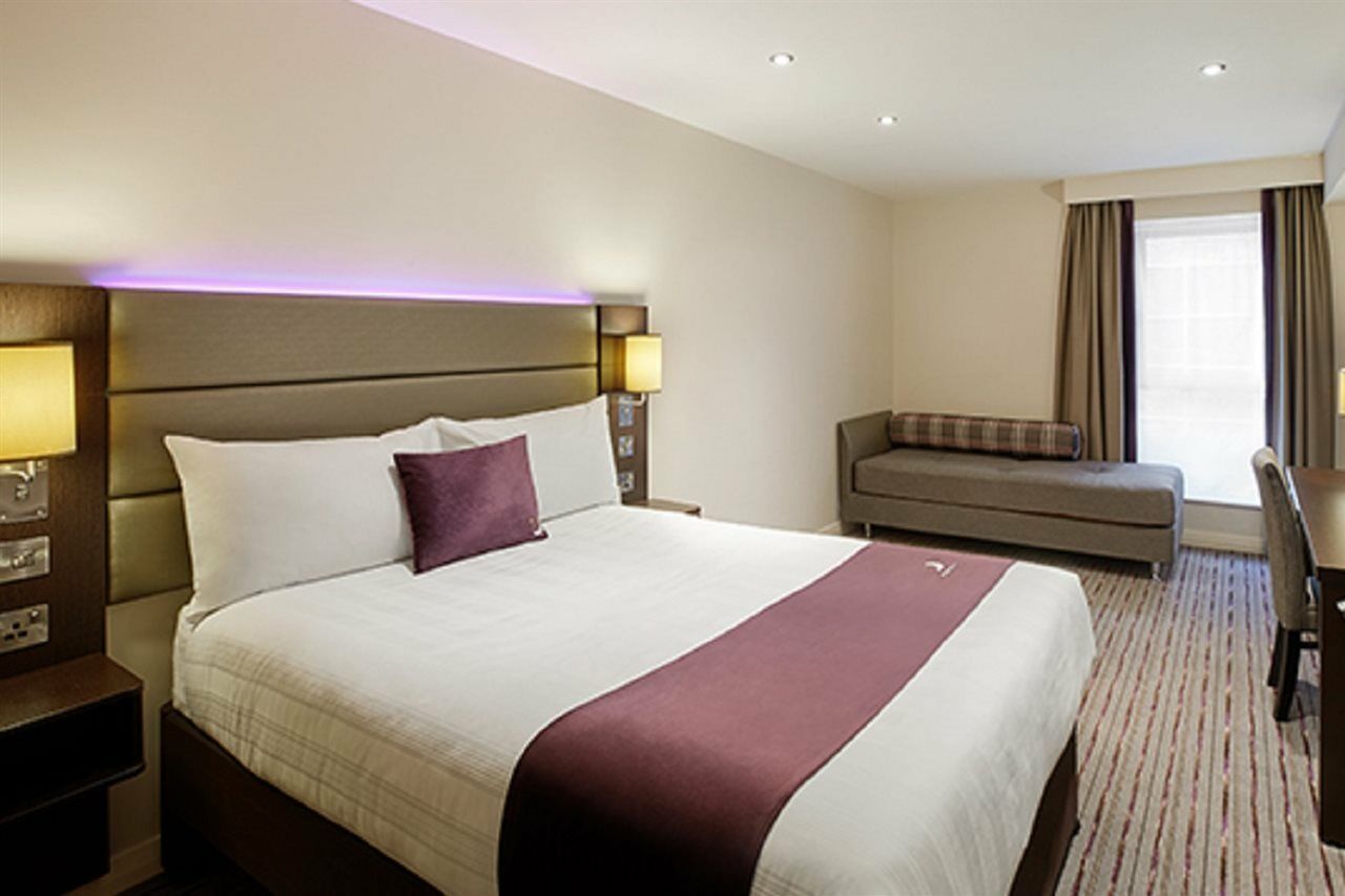 Premier Inn London Dagenham Esterno foto