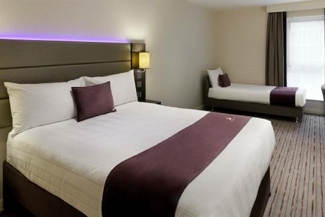 Premier Inn London Dagenham Esterno foto